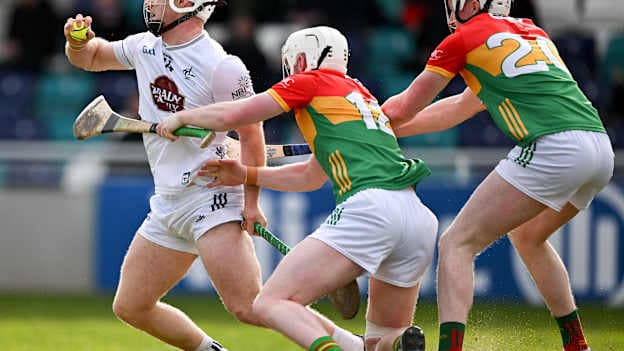 Muitis Curtin, Kildare, and Eric English and Tadhg O'Neill, Carlow, in Allianz Hurling League action. Photo by Ray McManus/Sportsfile