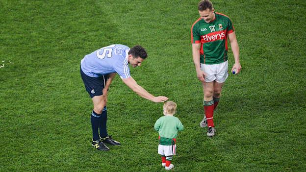 Bernard Brogan speaks to Andy Moran and his daughter Charlotte following the All Ireland SFC Final replay.