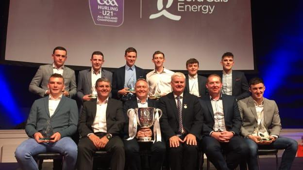 Tomás (5ú duine chun tosaigh ó chlé) i measc ochtar eile ó Phort Láirge a roghnaíodh ar fhoireann na mbliana faoi 21 i 2016