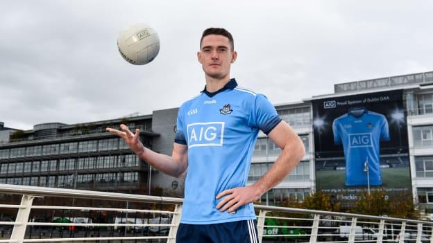 Dublin star Brian Fenton was on hand today to help Dublin GAA and sponsors AIG Insurance to officially launch the new Dublin jersey at AIG’s head office in Dublin.