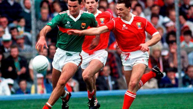 Liam McHale of Mayo in action against Tony Davis of Cork during the 1989 All-Ireland Senior Football Championship Final between Cork and Mayo at Croke Park in Dublin. 