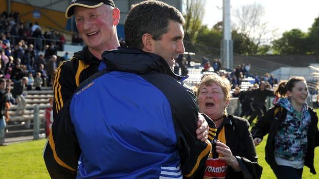Tipperary manager, Liam Sheedy, shakes hands with Kilkenny manager, Brian Cody, after the 2009 Allianz Hurling League Final. 