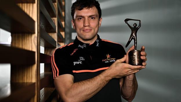 PwC GAA/GPA Player of the Month for May in hurling, Shane O’Donnell of Clare, with his award at PwC HQ in Dublin. 