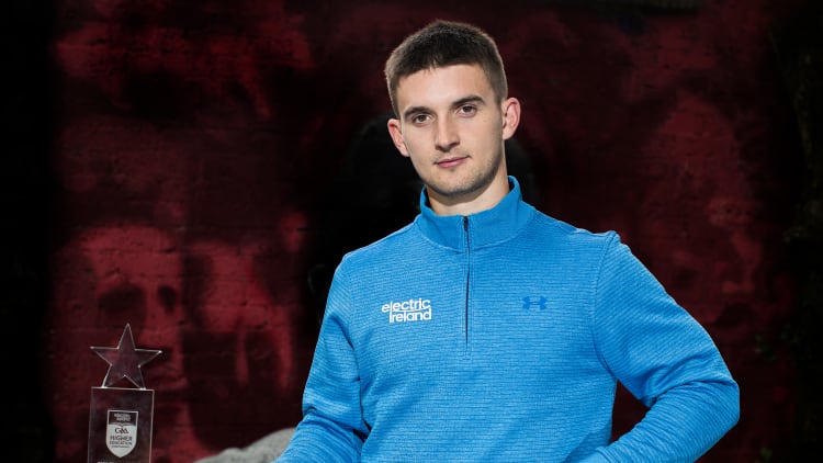 UCC’s Shane Kingston received his Electric Ireland GAA Higher Education Rising Star Hurling Player of the Year trophy. Kingston, who was also a member of the 2019 Electric Ireland GAA Higher Education Rising Star Team of the Year, continued his terrific form in the competition in 2020. The Cork forward was a consistent threat to opposition teams and scored four great points in the final to help UCC retain the Electric Ireland Fitzgibbon Cup and claim his second Fitzgibbon Cup medal.