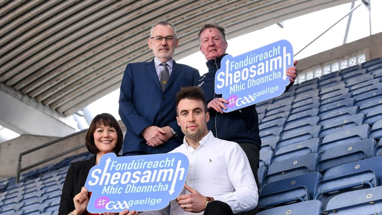 Bíonn Cumann Lúthchleas Gael agus Glór na nGael ag comhoibriú le chéile agus Fondúireacht Sheosaimh Mhic Dhonncha á chur chun cinn