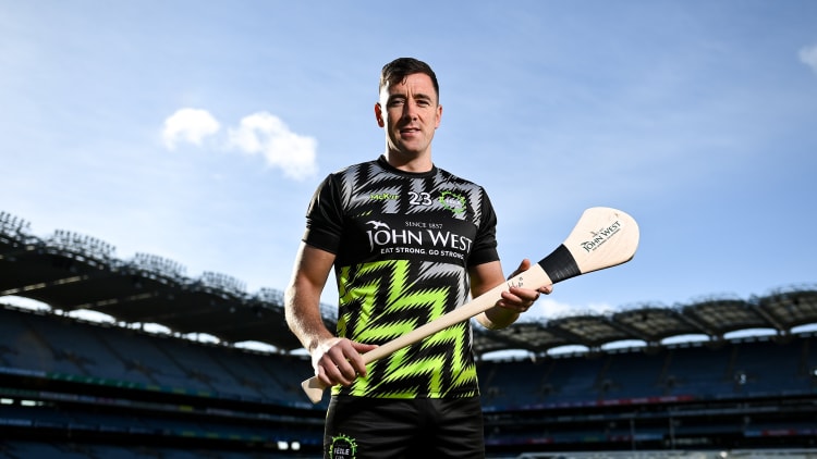 John West Féile 2023 Ambassador and Hurler of the Year Diarmaid Byrnes of Limerick at Croke Park. John West, sponsors of the GAA’s under-15 annual Féile Peile na nÓg (football) and Féile na nGael (camogie and hurling) announced details of its innovative nutrition programme for young athletes. The company also revealed the extension of its Féile sponsorship until 2025 and a partnership with SuperValu to promote John West Féile in stores across the country.