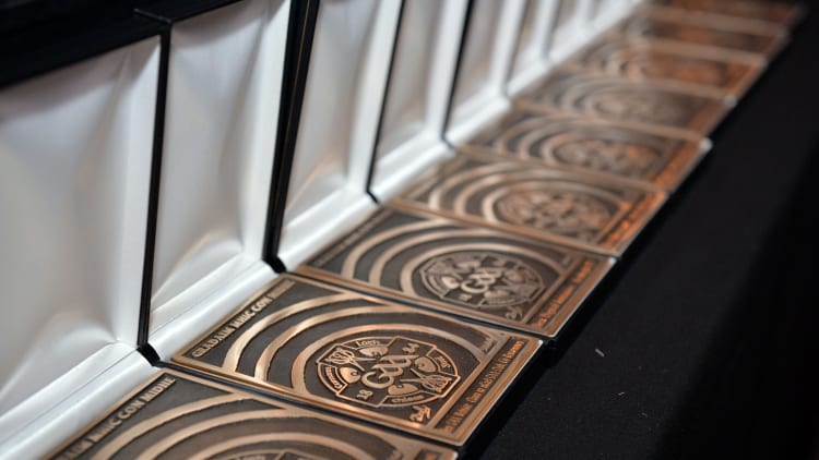 Applications for the 2018 MacNamee Awards are now being accepted.
