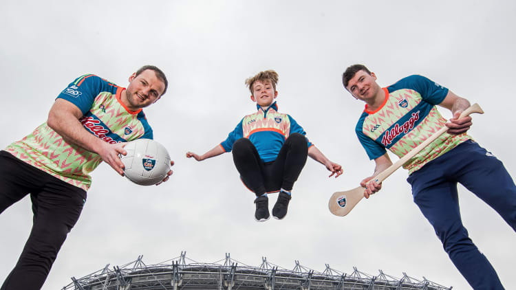 Donegal footballer Michael Murphy and Limerick hurler Declan Hannon attended the launch of the Kellogg's GAA Cúl Camps.