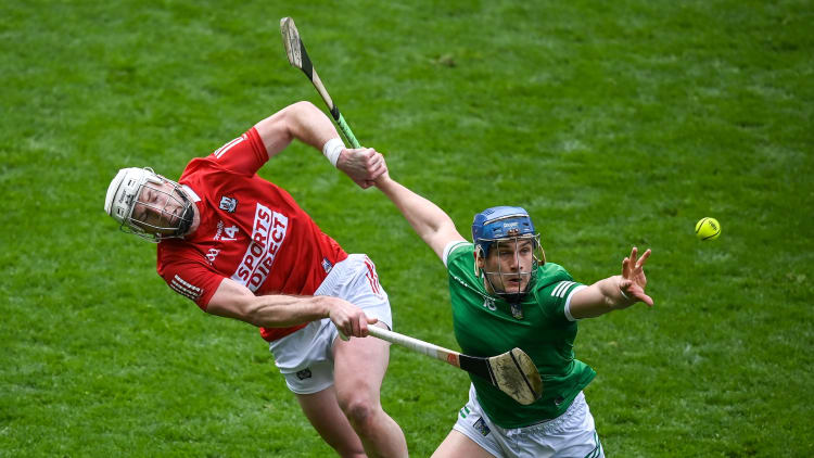 Mike Casey of Limerick in action against Patrick Horgan of Cork during the 2022 Munster GAA Hurling Senior Championship Round 1 match between Cork and Limerick at Páirc Uí Chaoimh in Cork. Photo by Stephen McCarthy/Sportsfile