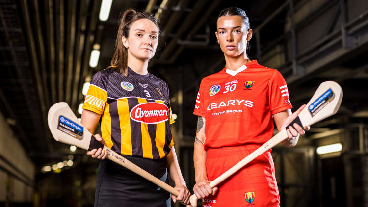 Kilkenny's Claire Phelan alongside Cork's Aisling Thompson ahead of this weekend's Glen Dimplex All-Ireland Senior Camogie decider