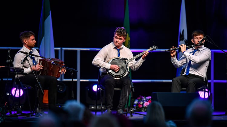 Grúpa Ceoil Mhullach Odhráin-Erne Eagles ag Babhtaí Ceannais Scór Sinsir na hÉireann anuraidh