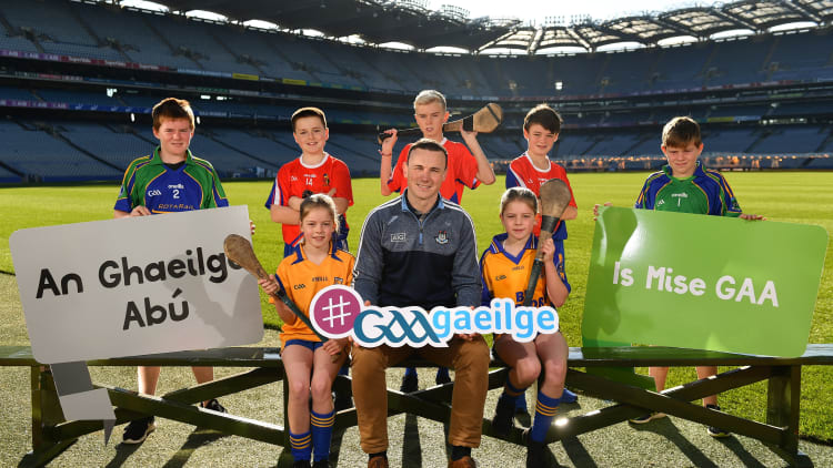 Cumann Lúthchleas Gael ag ceiliúradh Sheachtain na Gaeilge