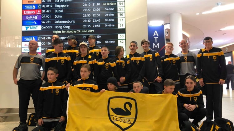 Members of the Western Australia Féile team before departure last Sunday.