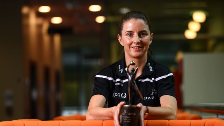 PwC GPA Player of the Month for July/August in ladies football, Niamh O’Sullivan of Meath, with her award at PwC’s offices in Dublin.